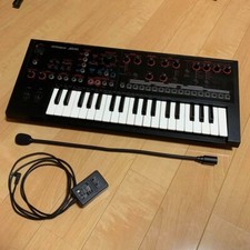 Synthétiseur croisé Roland