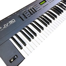 Synthétiseur clavier Roland